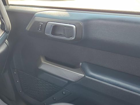 Used 2023 Ford Bronco Outer Banks w/ Sasquatch Package image 20