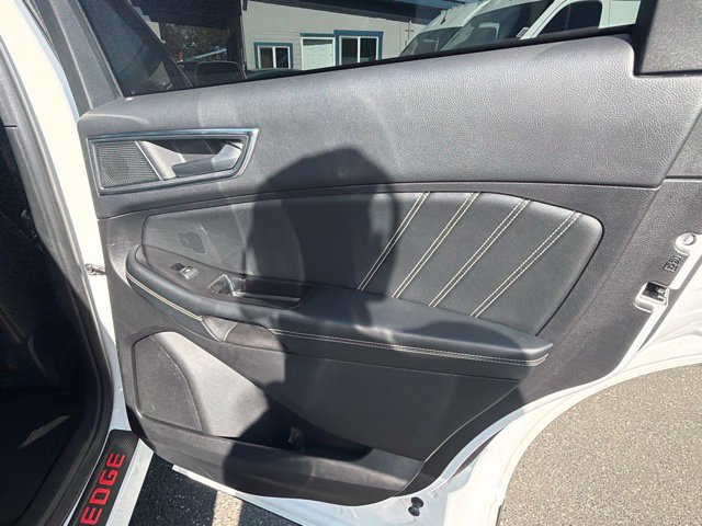 Used 2020 Ford Edge ST w/ Equipment Group 401A AWD/4WD image 11