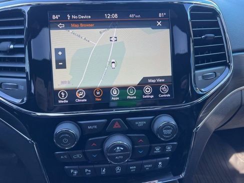 Used 2021 Jeep Grand Cherokee Limited w/ Premium Lighting Group image 48