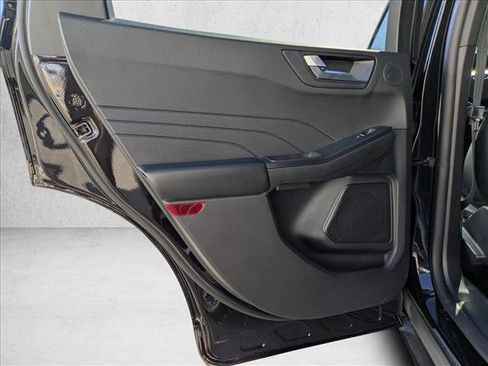 Used 2024 Ford Escape ST-Line Select w/ Tech Pack #2 image 16