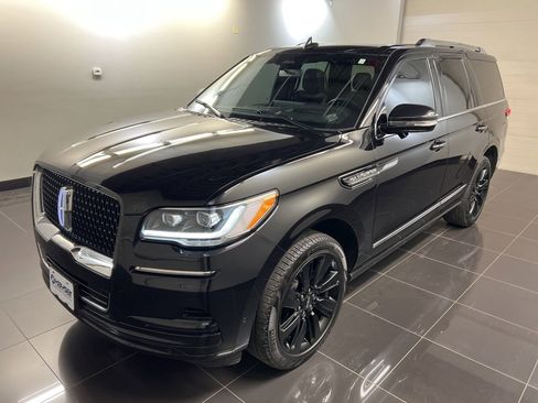 Certified 2023 Lincoln Navigator Reserve image 3