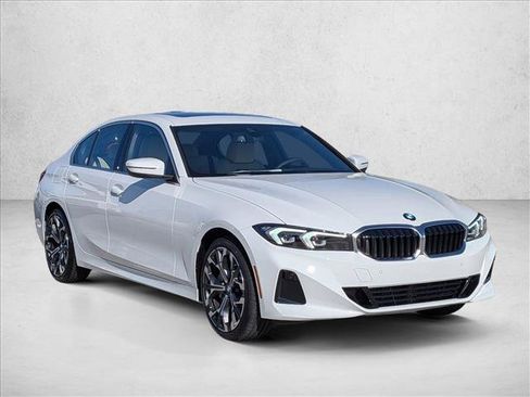 Used 2026 BMW 330i Sedan w/ Premium Package RWD image 4