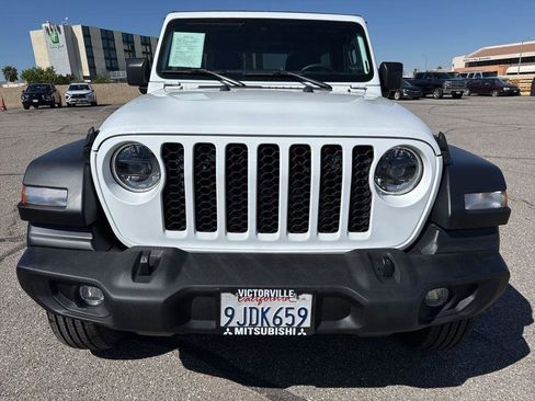Used 2024 Jeep Wrangler Unlimited Sport AWD/4WD image 2