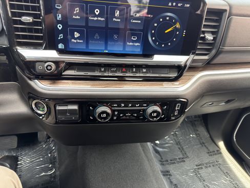 Used 2025 Chevrolet Silverado 2500 LT w/ Convenience Package AWD/4WD image 35