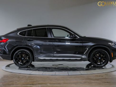 Used 2025 BMW X4 xDrive30i image 9