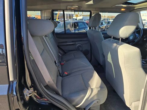 Used 2007 Jeep Commander Sport image 20