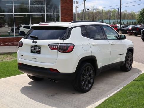 Used 2021 Jeep Compass Latitude w/ Sun and Sound Group AWD/4WD image 33