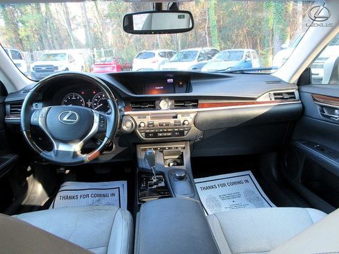 Used 2013 Lexus ES 350 image 25