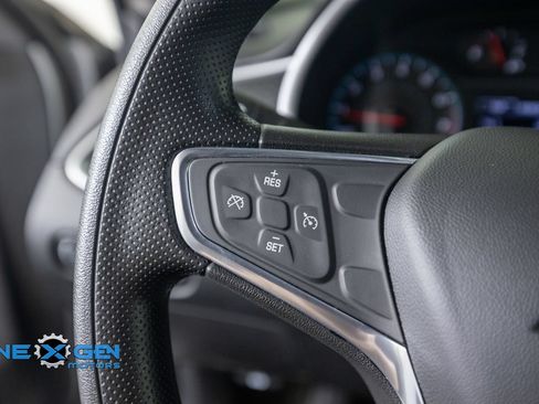 Used 2022 Chevrolet Malibu LT FWD image 14