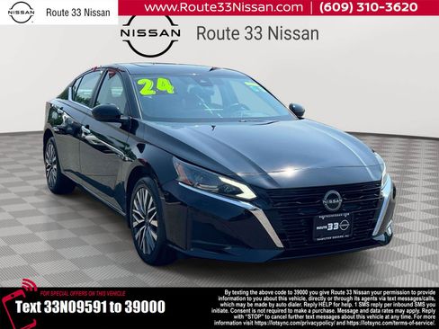 Used 2024 Nissan Altima 2.5 SV w/ SV Premium Package AWD/4WD image 1