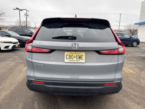 Used 2025 Honda CR-V LX image 3