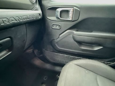 Used 2023 Jeep Wrangler Unlimited w/ Sun & Screen Package AWD/4WD image 24