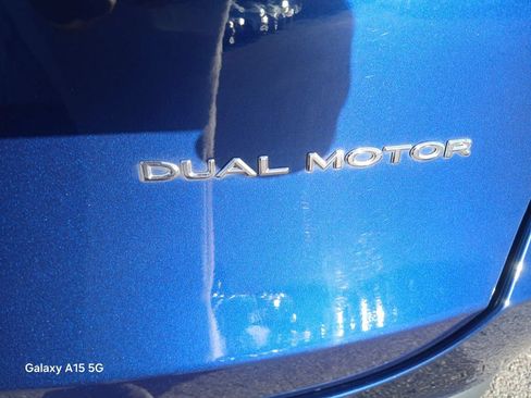 Used 2022 Tesla Model Y Long Range AWD/4WD image 19