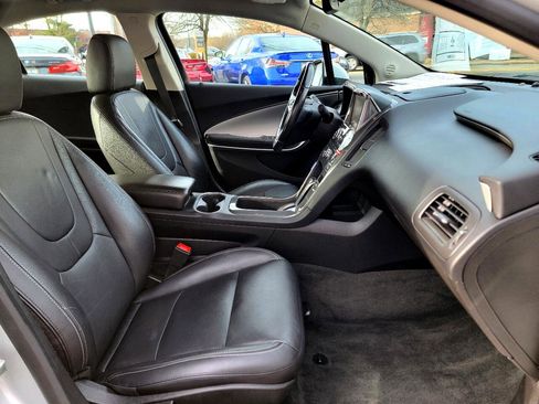 Used 2015 Chevrolet Volt Premium w/ Premium Trim Package image 25