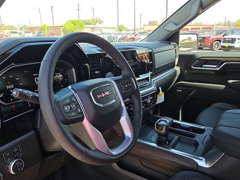 New 2026 GMC Sierra 1500 SLT image 13