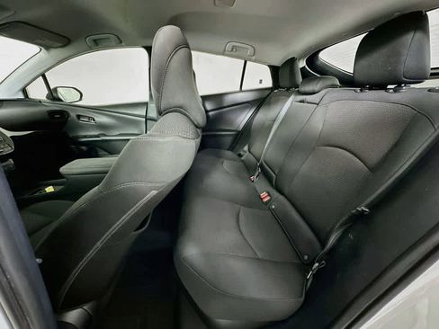 Used 2020 Toyota Prius LE FWD image 13