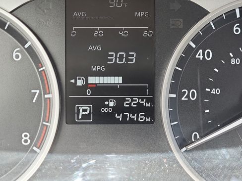 Used 2025 Nissan Versa S w/ Trunk Package FWD image 10