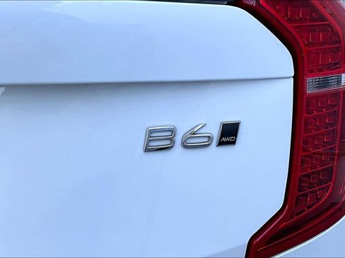 Used 2023 Volvo XC90 B6 Plus w/ Protection Package Premier AWD/4WD image 10