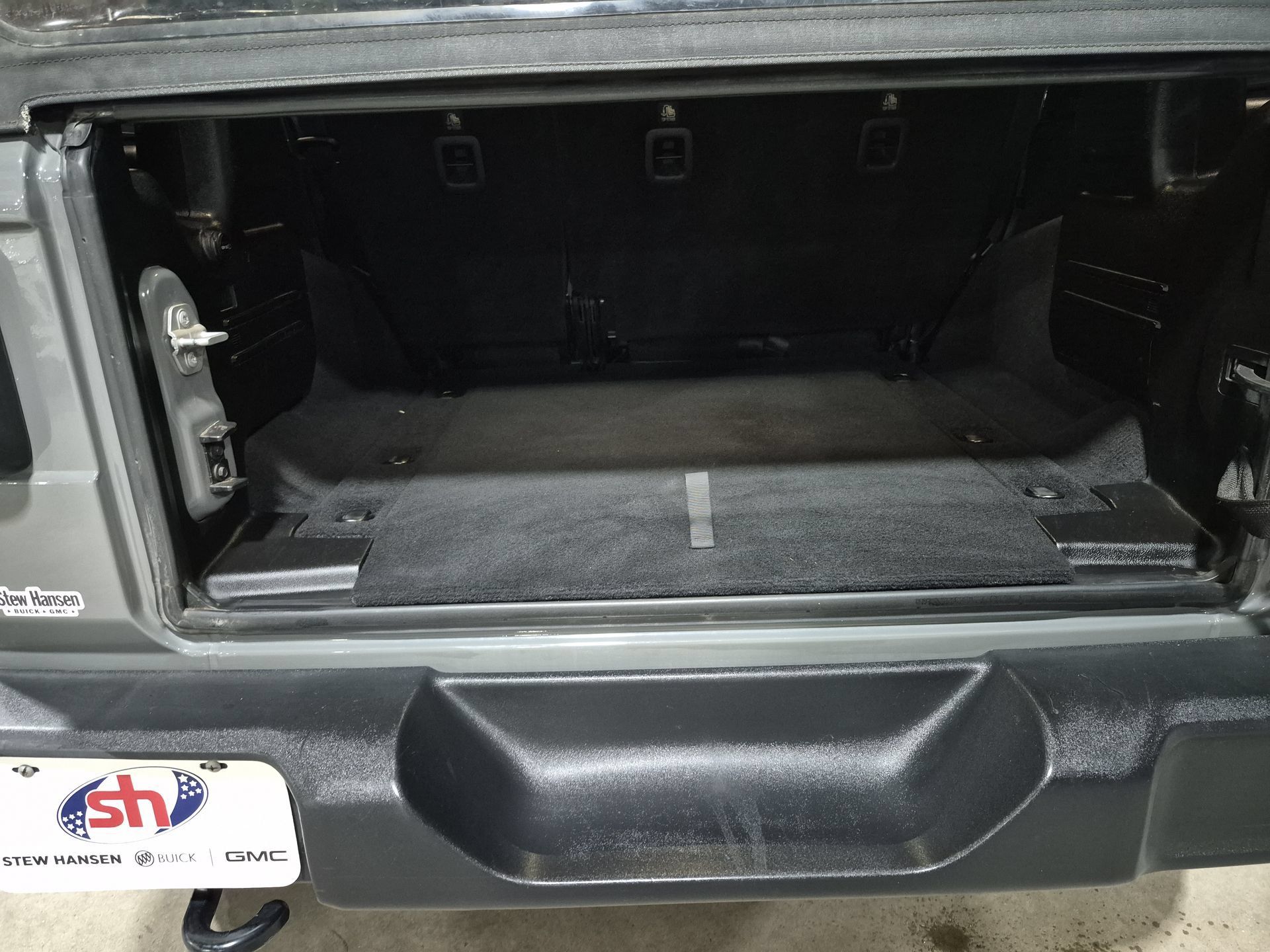 Used 2018 Jeep Wrangler Unlimited Sport AWD/4WD image 25