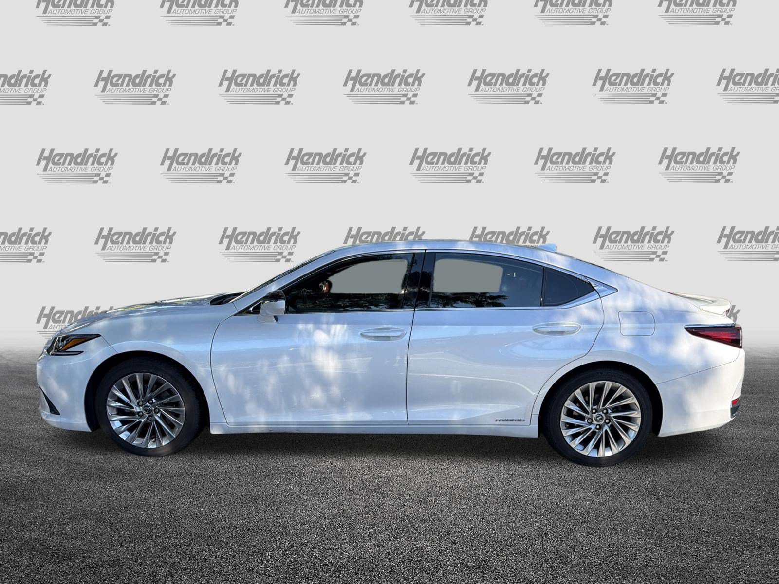 Used 2021 Lexus ES 300h w/ Accessory Package FWD image 6