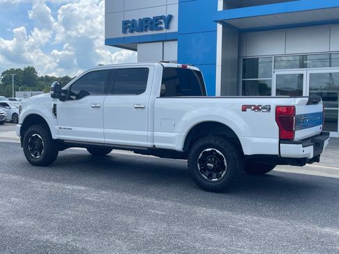 Used 2022 Ford F250 Platinum w/ FX4 Off-Road Package AWD/4WD image 3