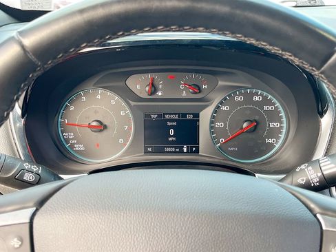 Used 2023 Chevrolet Traverse LT image 12