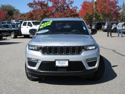 Used 2024 Jeep Grand Cherokee Limited image 28