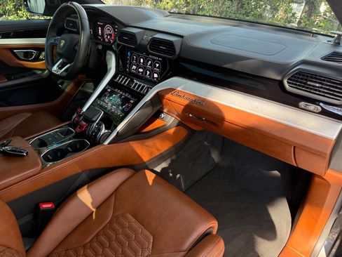 Used 2021 Lamborghini Urus Base AWD 4dr SUV image 15