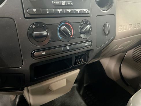 Used 2010 Ford F250 XL image 14
