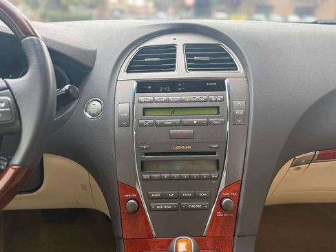 Used 2011 Lexus ES 350 image 25