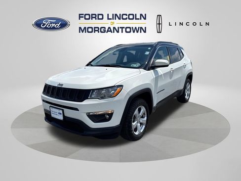 Used 2020 Jeep Compass Latitude w/ Cold Weather Group AWD/4WD image 2