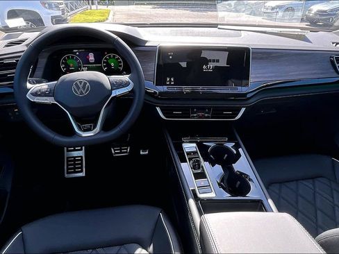 New 2026 Volkswagen Atlas SEL Premium R-Line AWD/4WD image 3