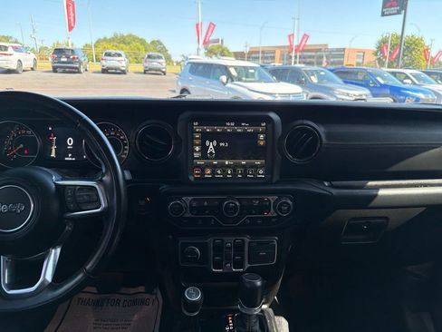 Used 2021 Jeep Gladiator Overland AWD/4WD image 36