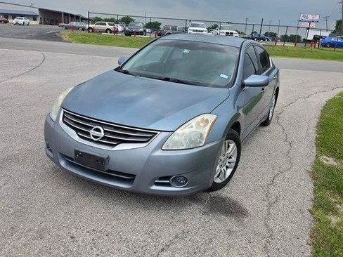 Used 2010 Nissan Altima Sedan FWD image 19