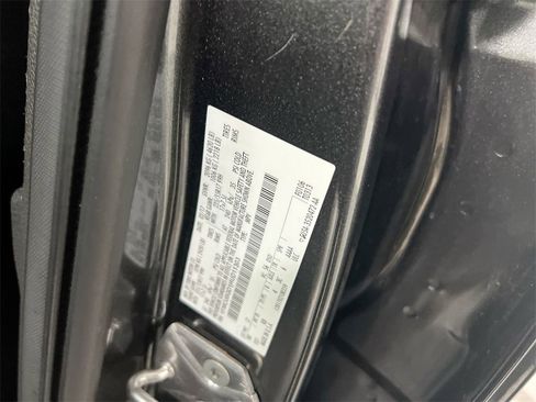 Used 2017 Ford Escape SE image 27