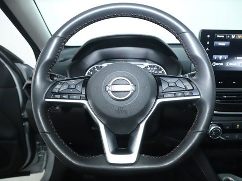 Used 2024 Nissan Altima 2.5 SR w/ SR Premium Package image 23