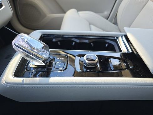 New 2026 Volvo XC90 T8 Ultra w/ Protection Package Premier image 32