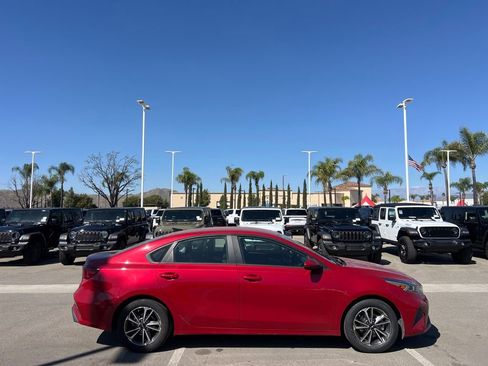 Used 2023 Kia Forte LXS image 9