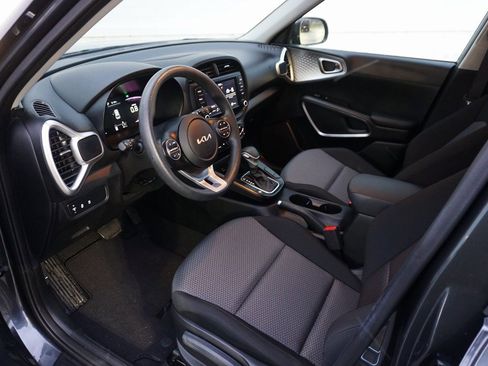 Used 2024 Kia Soul LX w/ Option Group 015 image 9