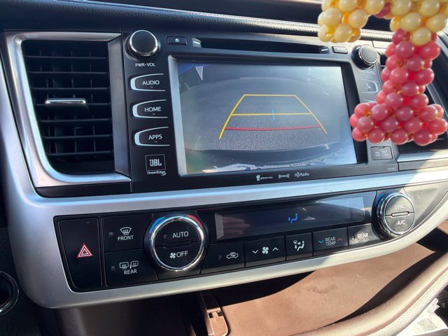 Used 2018 Toyota Highlander Limited AWD/4WD image 14