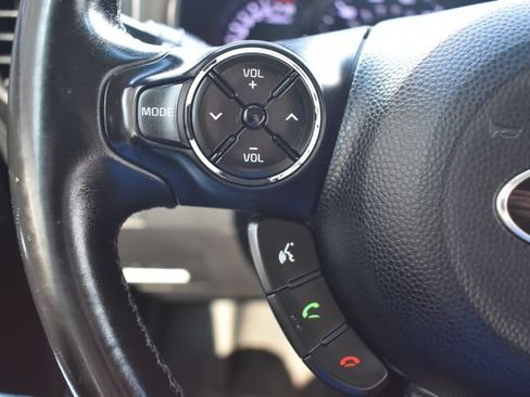 Used 2014 Kia Soul ! FWD image 20