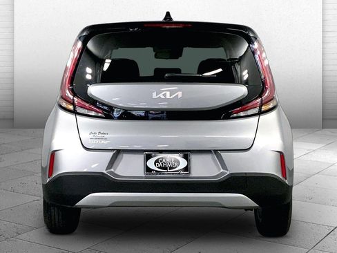 Certified 2025 Kia Soul LX w/ LX Technology Package image 3