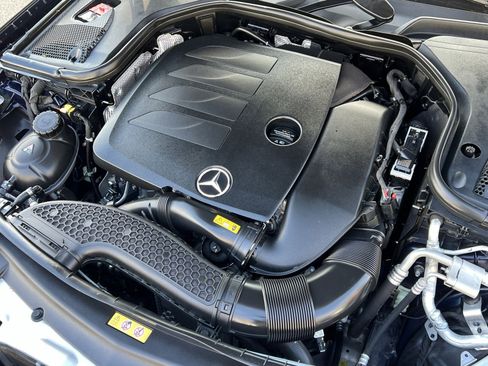 Certified 2021 Mercedes-Benz E 350 4MATIC Sedan image 27