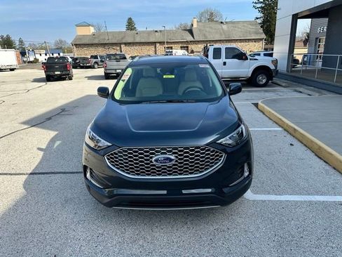 Certified 2023 Ford Edge SEL w/ Convenience Package AWD/4WD image 2