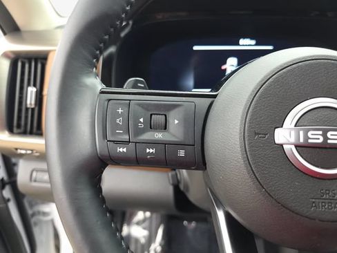 Used 2025 Nissan Pathfinder Platinum w/ Cargo Package FWD image 17