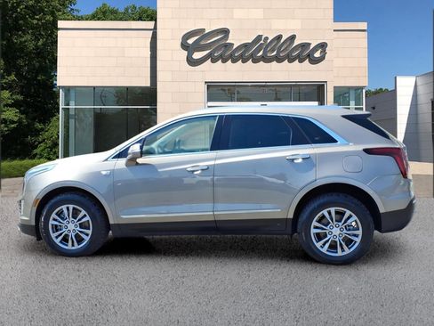 Certified 2023 Cadillac XT5 Premium Luxury AWD/4WD image 2