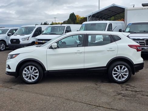 Used 2022 Nissan Rogue Sport S image 6