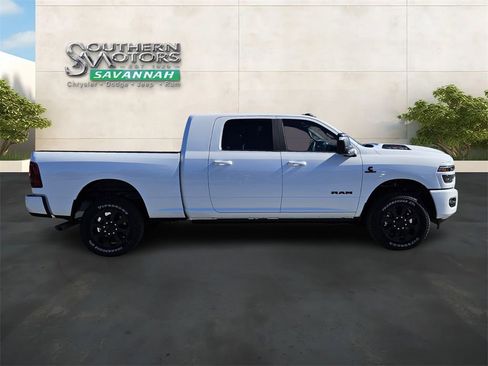 New 2026 RAM 2500 Laramie AWD/4WD image 6