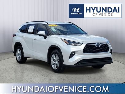 Used 2023 Toyota Highlander LE