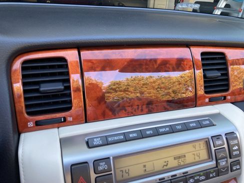 Used 2008 Lexus SC 430 Convertible image 24